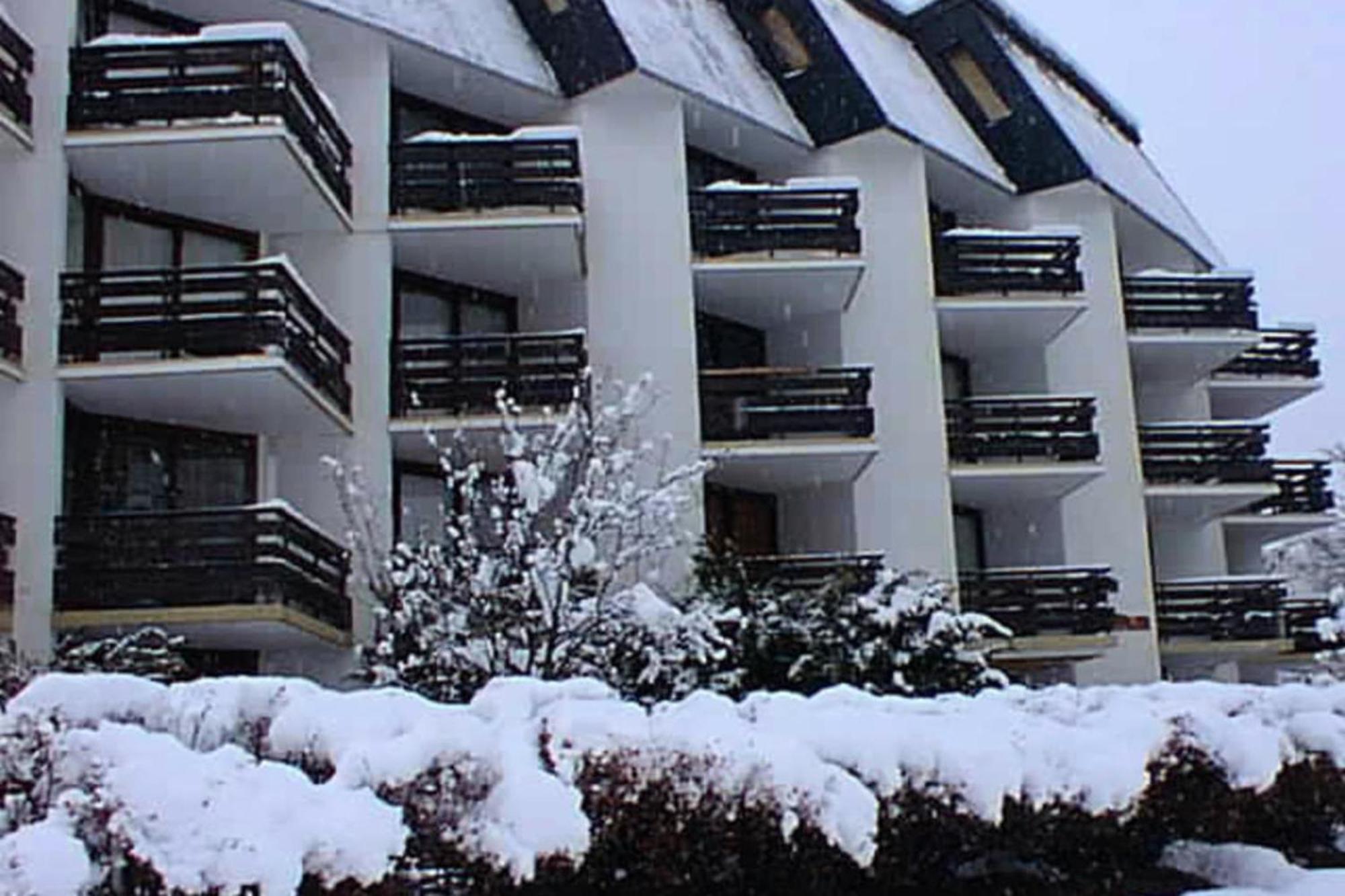 Apt Or Chalet Near The Slopes Saint Chaffrey Exterior photo
